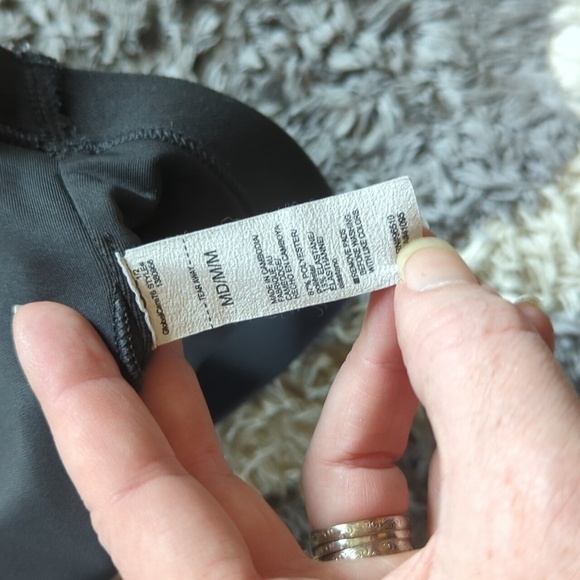 Under Armour Black Criss Cross Back Sports Bra - Picture 6 of 6